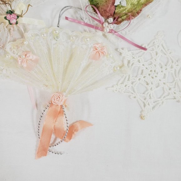 Vintage Handmade Christmas Tree Ornaments Romantic Victorian Lace Bird Nest - Picture 4 of 4